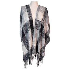 Woolrich Women One Size Black & Gray Plaid Poncho Amelia Shawl Blanket Wrap Cape